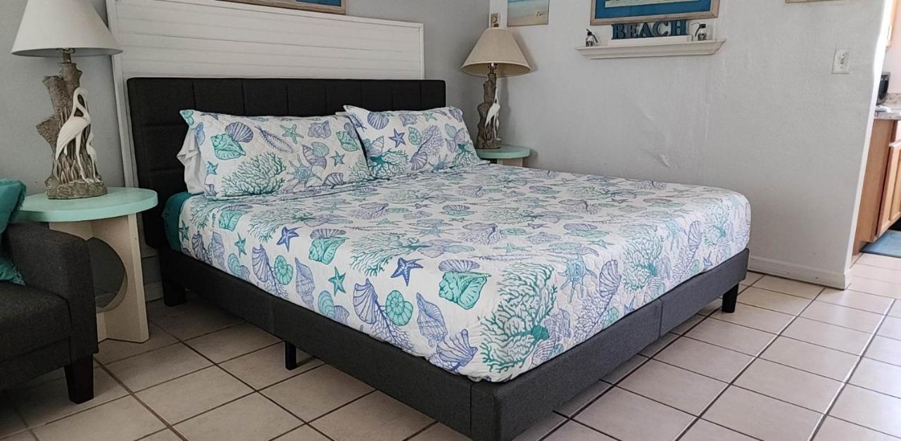 Turquoise Beach Retreat~King Bed~Дейтона-Бич Экстерьер фото